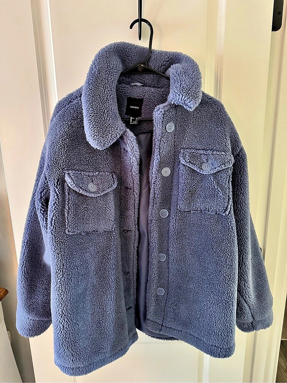 Forever 21 Sherpa Button-Up Shacket Teddy Jacket in blue Size Medium NWT